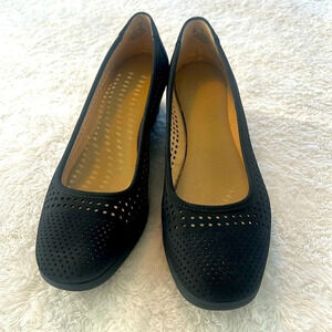 Naturalizer Sz 8 perforated black Vegan Suede Wedge slip on shoes New